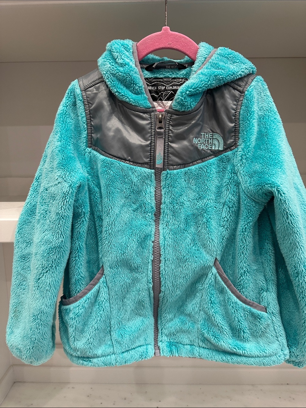 The North Face Girls' xxs/5 Teal Plush Hooded Jacket andContrast Yoke. Like new